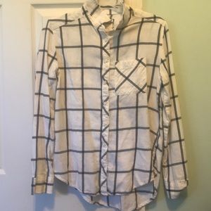 Arizona Jeans blacks and white flannel shirt